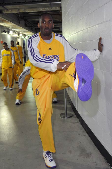 色表现占据 色表现占据